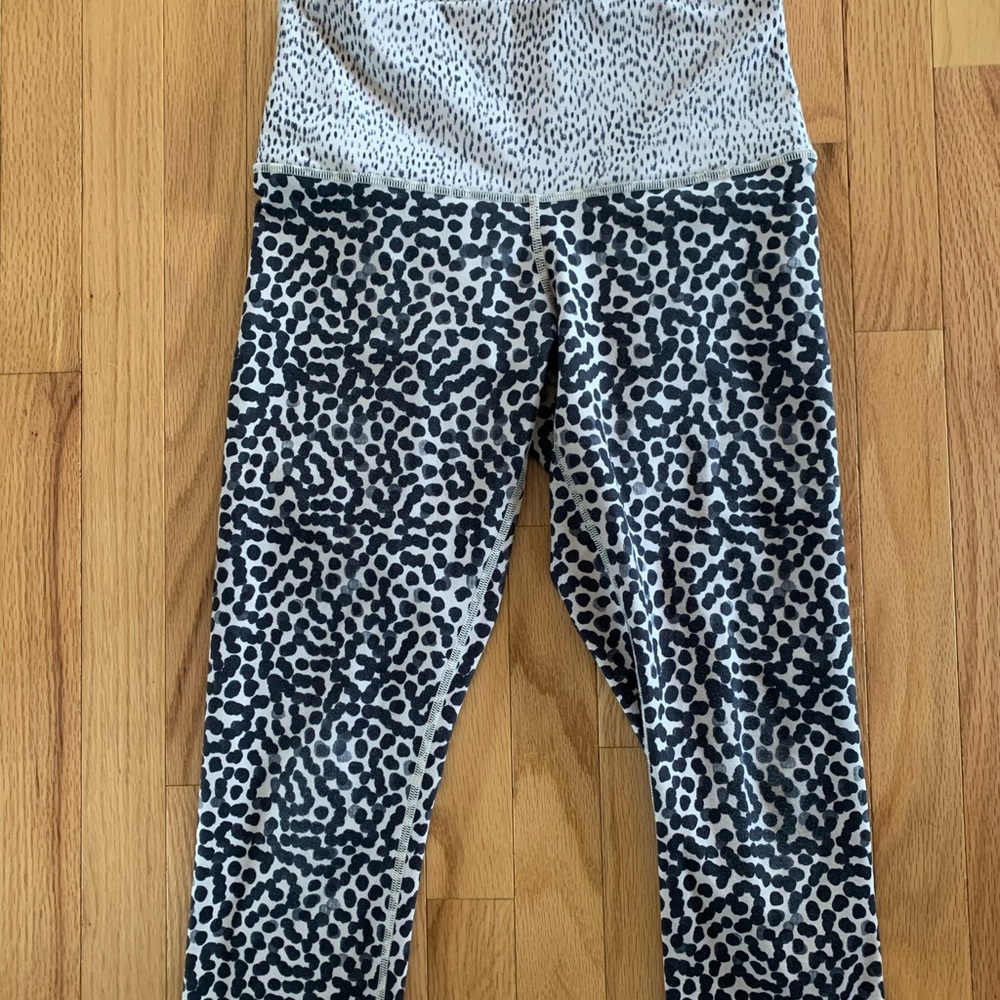 Lululemon printed crops